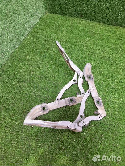 Петли багажника бмв е90