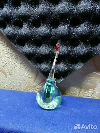 Лебедь стеклянный