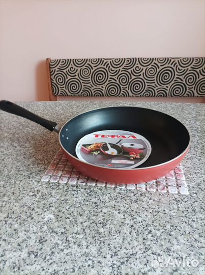 Сковорода с антипригарным покрытием
