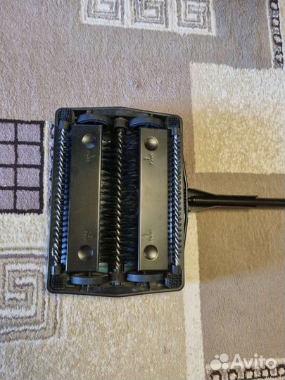 Механический веник для ковров и пола новый