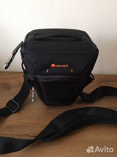 Зеркальный фотоаппарат Canon 550D