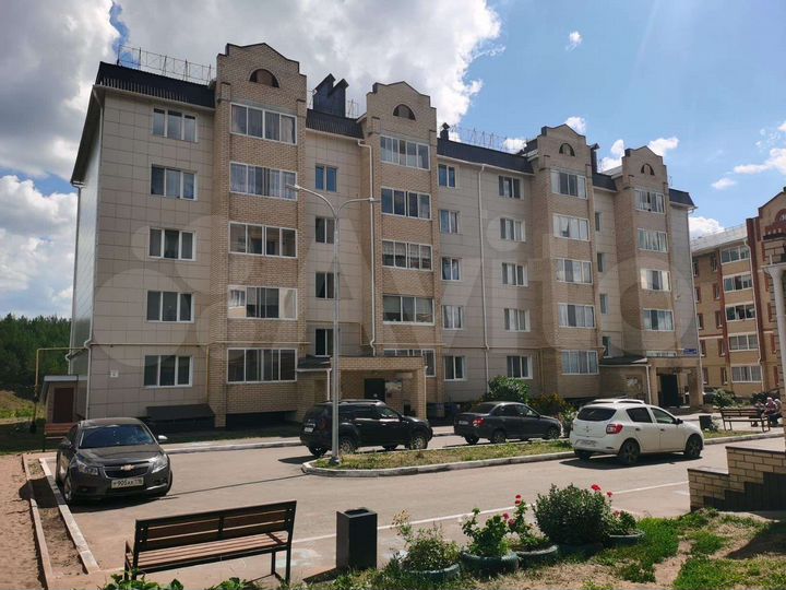 2-к. квартира, 65 м², 5/5 эт.