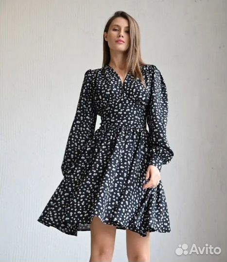 Платье женское в отличном состоянии
