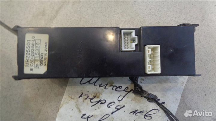 Блок управления стеклоподъемниками передний левый