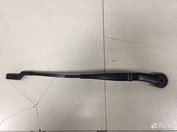 Поводок стеклоочистителя передний левый Ford Focus