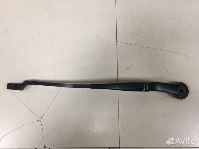 Поводок стеклоочистителя передний левый Ford Focus