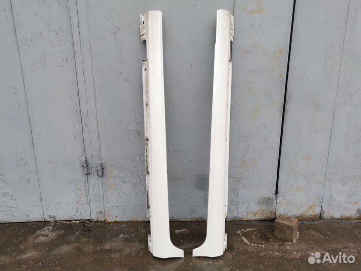 Накладка порога AMG W218 Мерседес CLS Банан