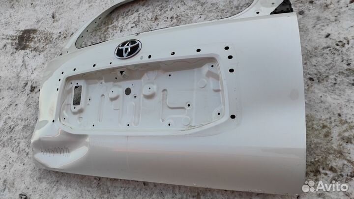 Дверь багажника Toyota Land Cruiser Prado 150 2013