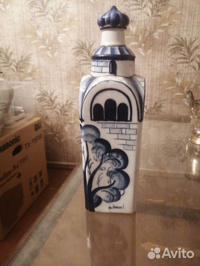 Коллекционная бутылка гжель