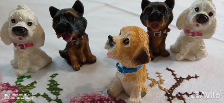 Миниатюры фигурки собачек