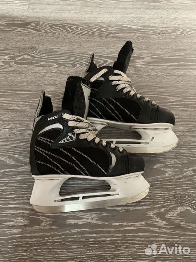 Коньки хоккейные 39-40 размер