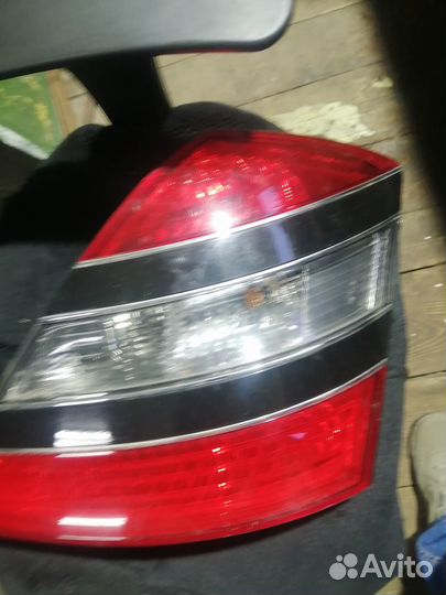 Фонарь задний левый и правый