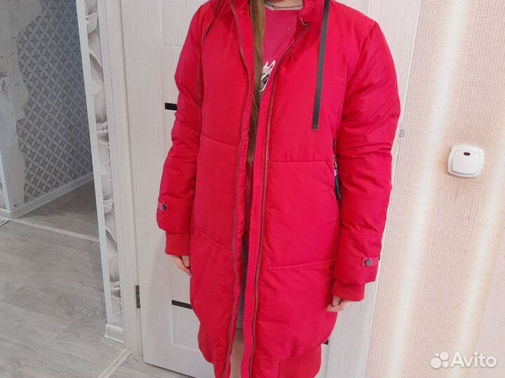 Пуховик зимний, и плащь осень весна