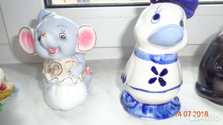 Сувениры, копилки, шкатулки