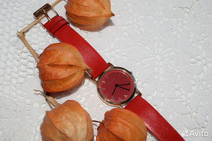Часы наручные женские