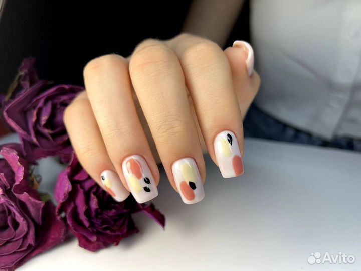 Наращивание ногтей, маникюр,эстетический педикюр