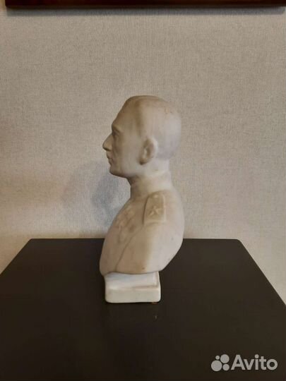 Бюст фарфор бисквит большой Исса Плиев СССР