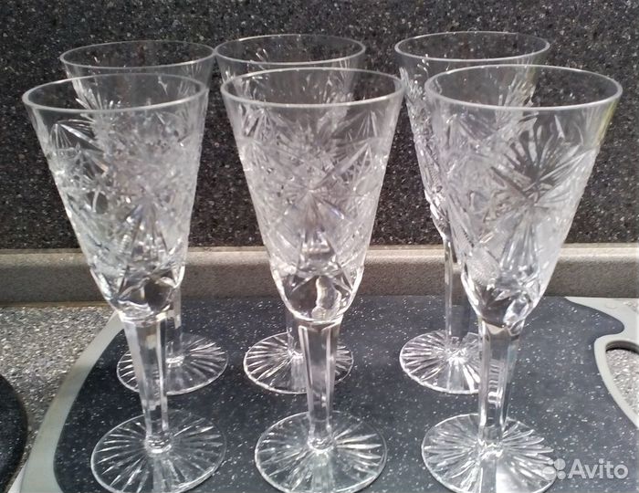 Хрусталь, кварцевые сувениры, цветное стекло