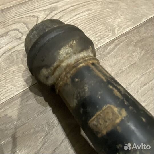 Карданный вал Audi A8