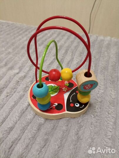 Развивающие игрушки для малышей пакетом