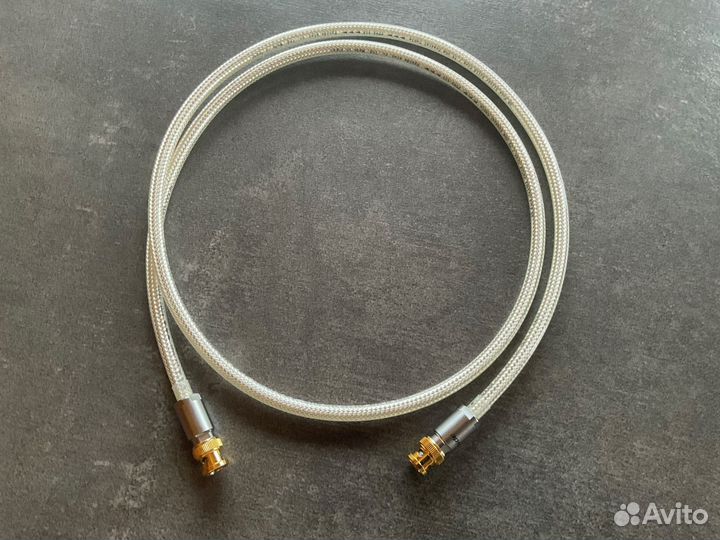 Oyaide DB-510 1.3m кабель BNC