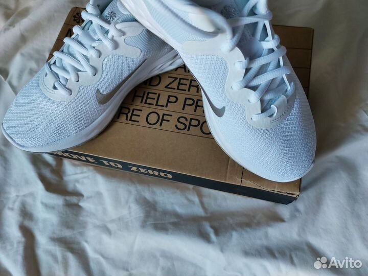 Кроссовки женские nike revolution 6