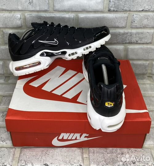 Кроссовки Nike Air Max Plus tn