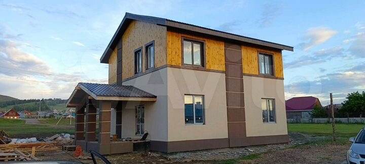 Дом 180 м² на участке 9 сот.