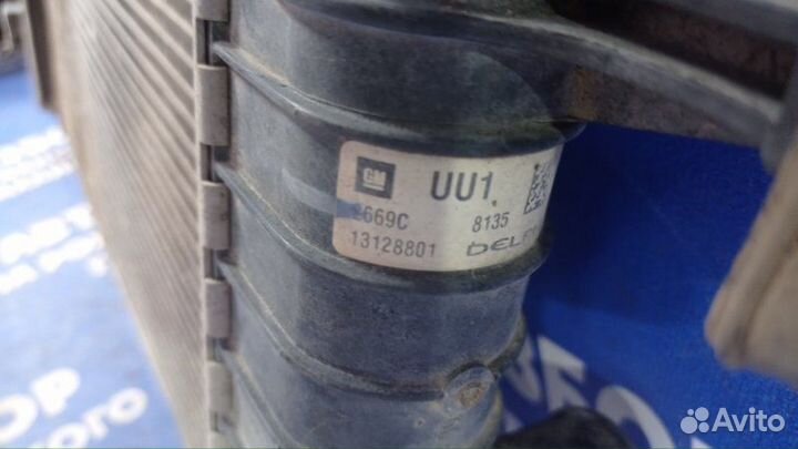 Основной радиатор Opel Astra H хэтчбек Z16XER 2009