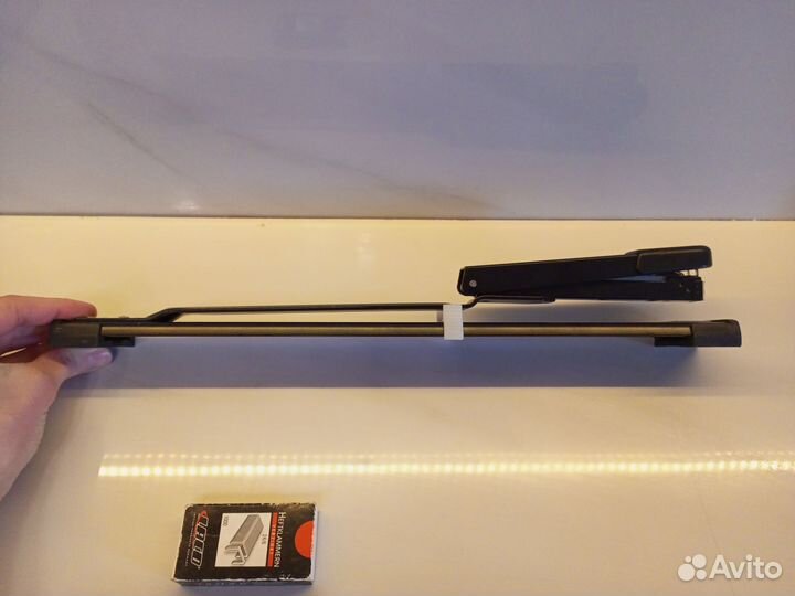 Степлер брошюровочный с длинной рукояткой