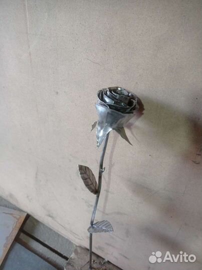 Кованая роза