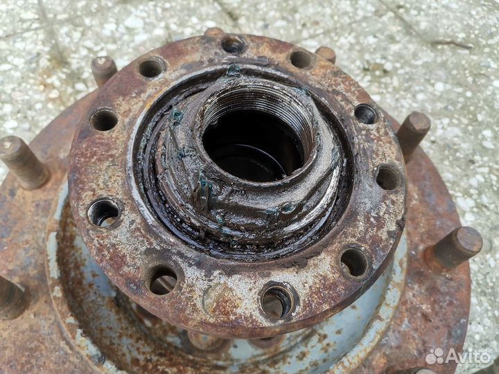 Передняя ступица Рено Премиум 420