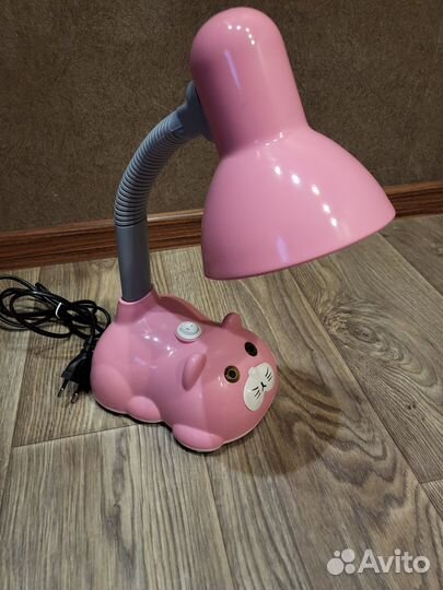 Лампа настольная
