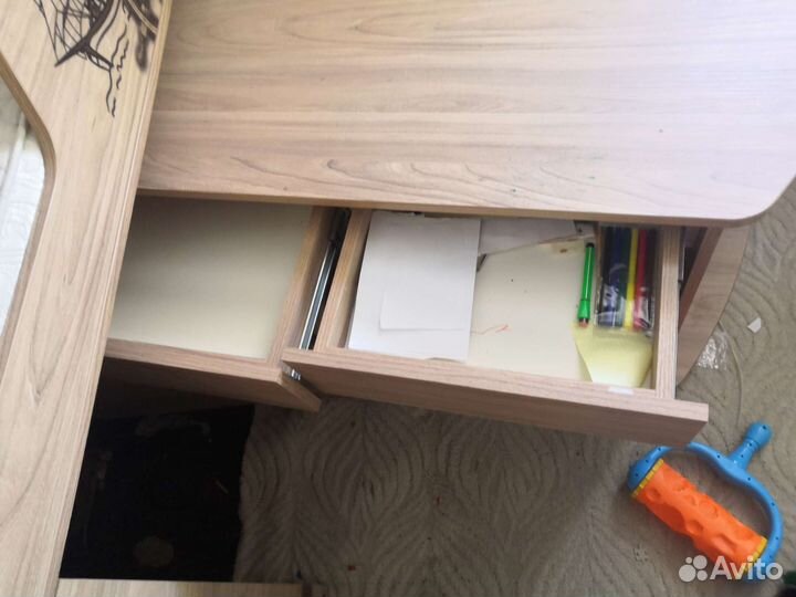 Детская кровать чердак со столом Корсар-2