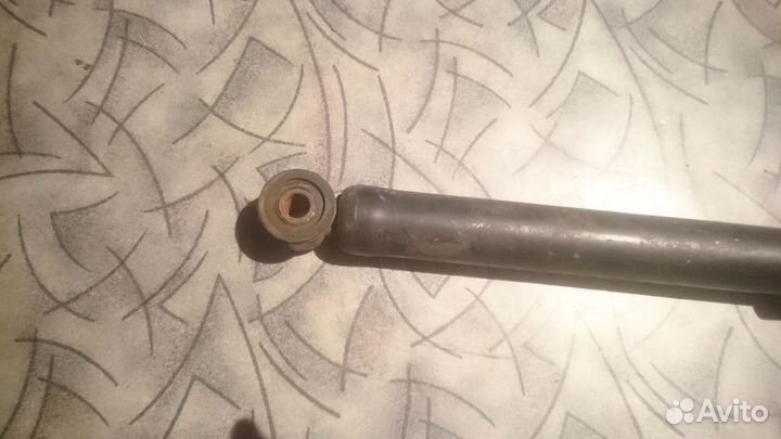 Амортизатор задний Форд Escape Maverik 2001-2005 г