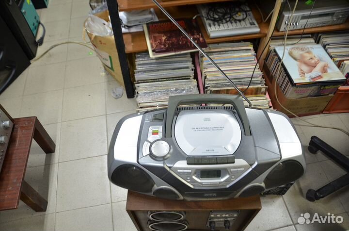 Магнитола Philips AZ1570