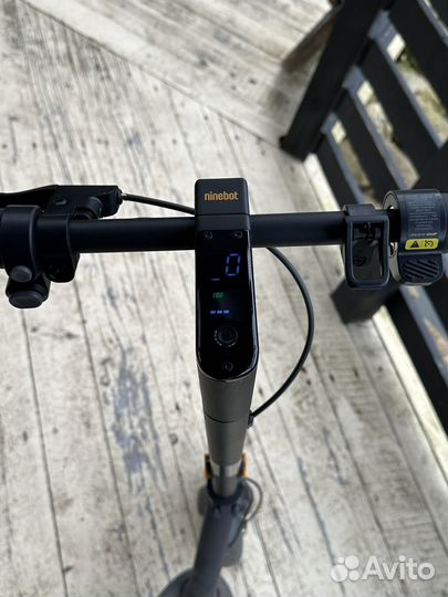 Электрический самокат Ninebot KickScooter MAX G2