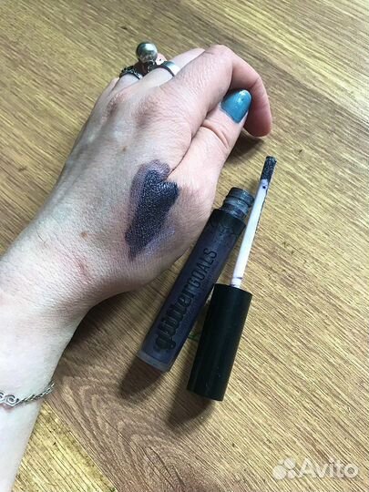 Помада-глиттер NYX