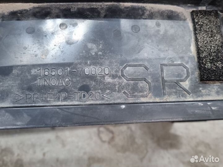 Дефлектор радиатора правый Toyota Land Cruiser 300