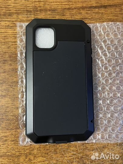 Чехол на iPhone 11