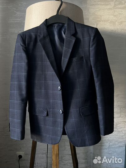 Пиджак для мальчика 140