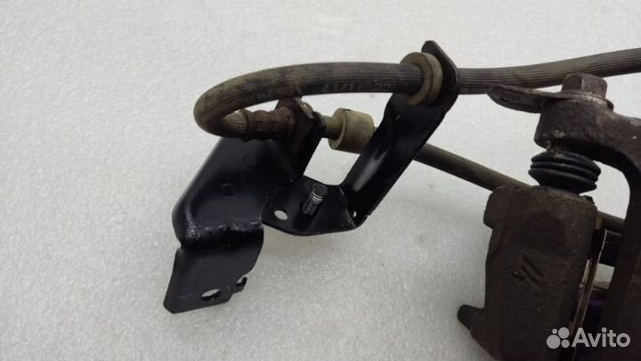 Суппорт тормозной передний правый Mitsubishi