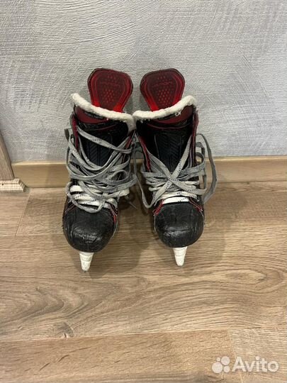 Хоккейные коньки