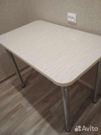 Стол обеденный кухонный