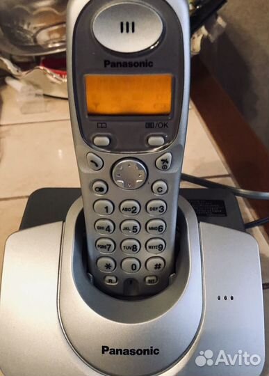 Цифровой беспроводной телефон panasonic KX-TG1105R