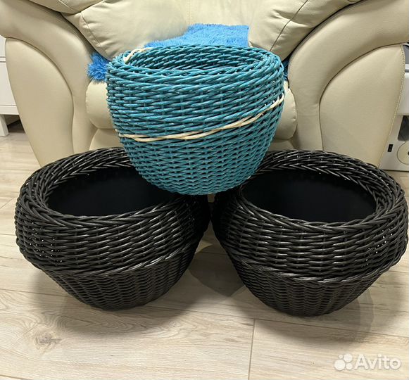 Горшки и кашпо из ротанга подвесные и напольные