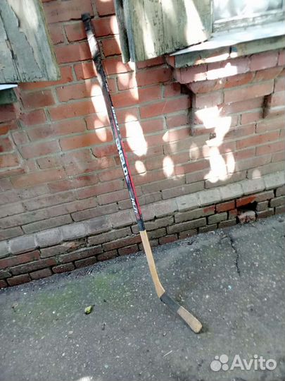 Клюшка хоккейная