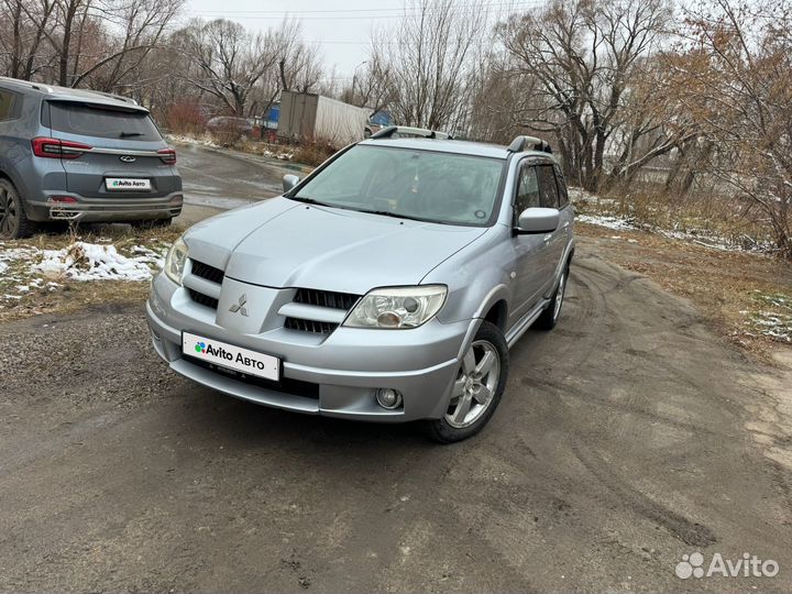 Mitsubishi Outlander 2.4 AT, 2006, 218 000 км