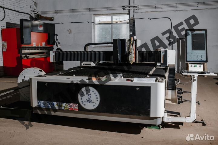 Лазерный станок по металл, Raycus (райкус) 1.5 кВт