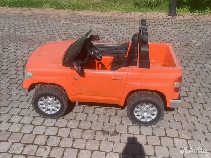 Детский электромобиль двухместный бу